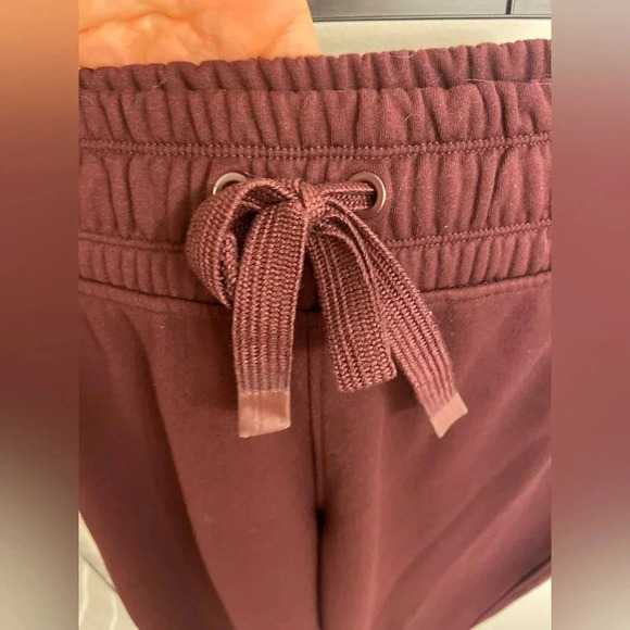 Athleta Bounce Back Jogger Sweat Pant Burgundy Size Large - Picture 6 of 10
